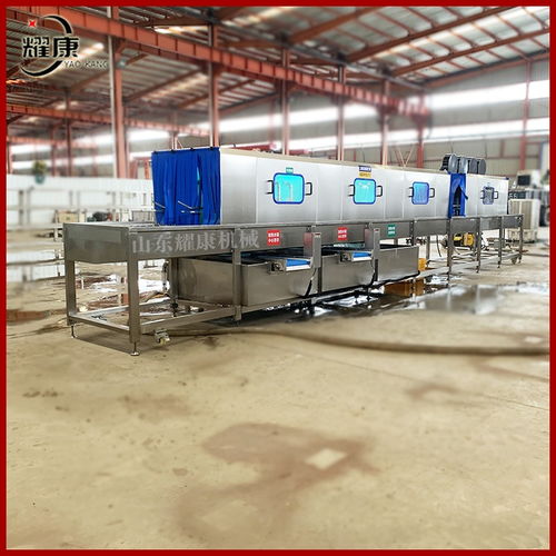 全自動洗筐機 食品廠周轉筐油污漬清洗的技術解決方案